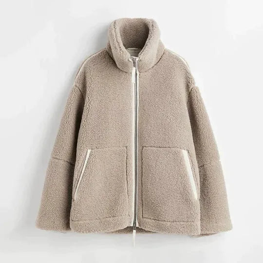 Silvia | Chaqueta de peluche extragrande de cuello alto