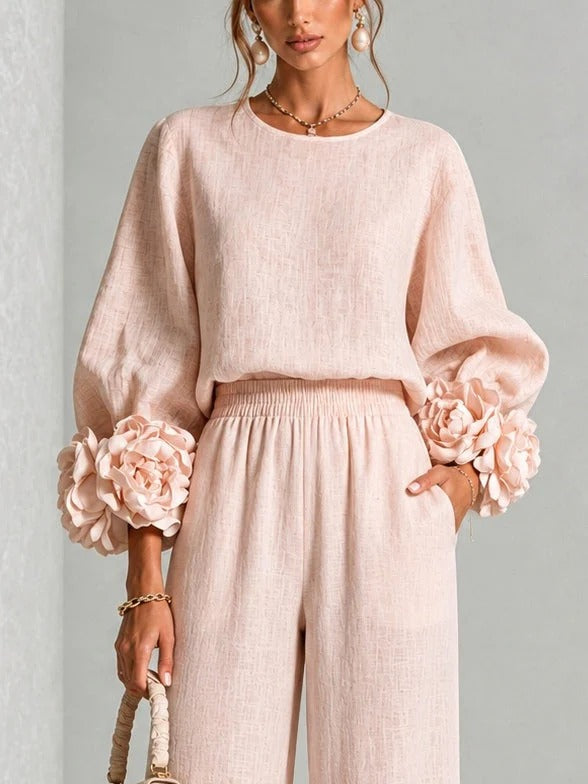 Ofelia | Combinado con puños florales y pantalones de pierna ancha.