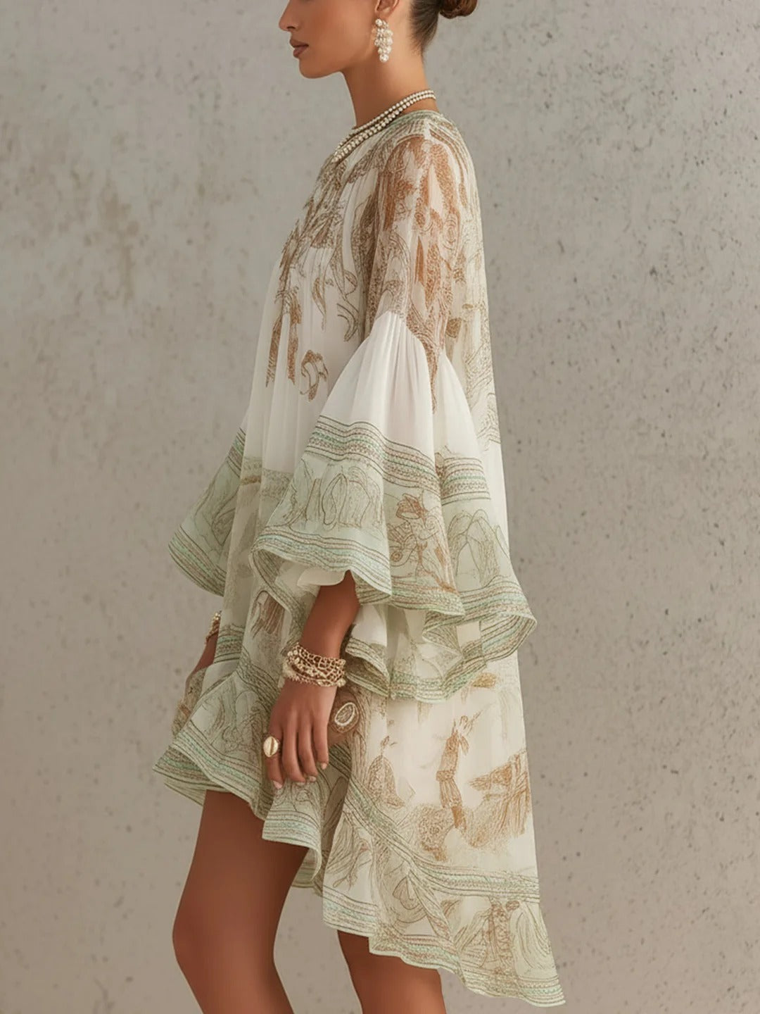 Mini vestido con volantes verde de Valmont Gallery